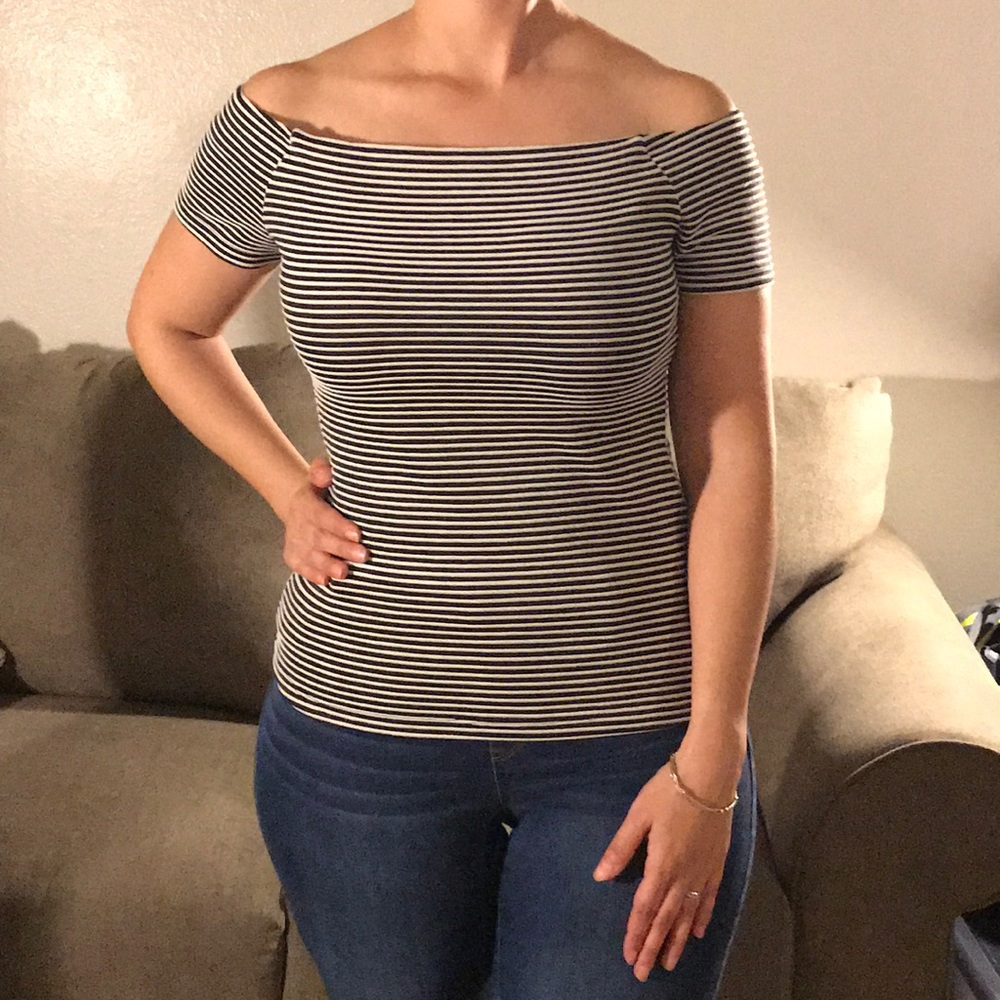 7th Avenue New York & Company top size M